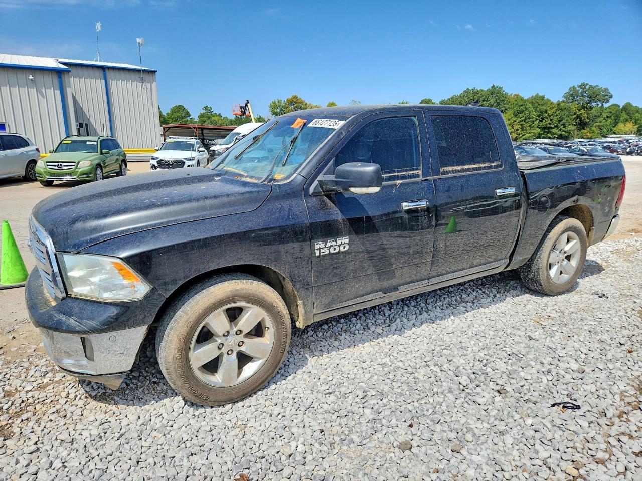 2017 RAM 1500 SLT CREW CAB 4X2