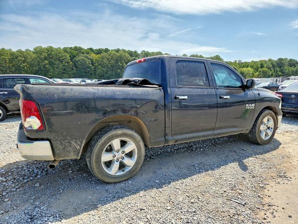2017 RAM 1500 SLT CREW CAB 4X2