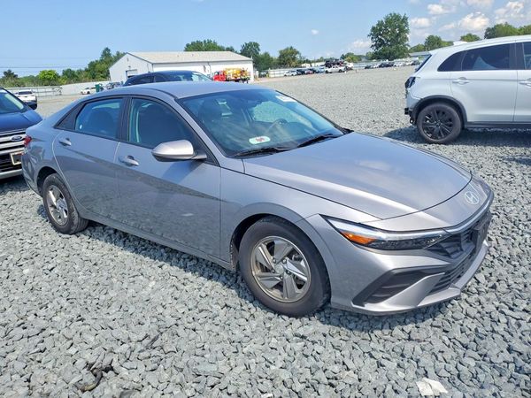 2025 HYUNDAI ELANTRA SE — Passenger 3/4