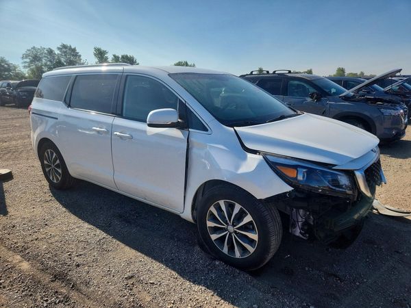 2016 KIA SEDONA EX - Middle level