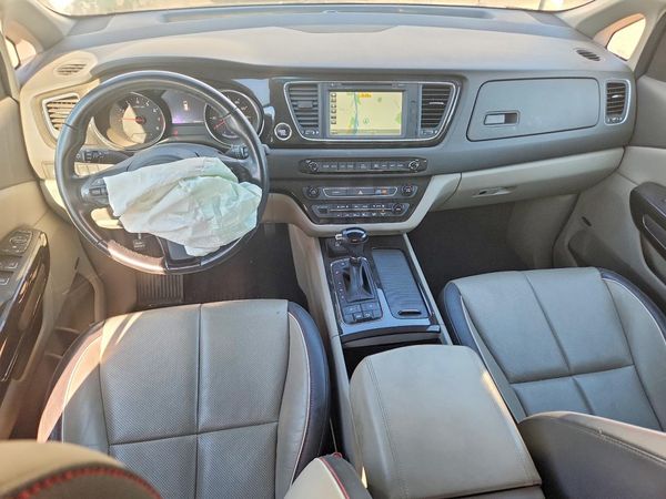 2016 KIA SEDONA EX - Middle level