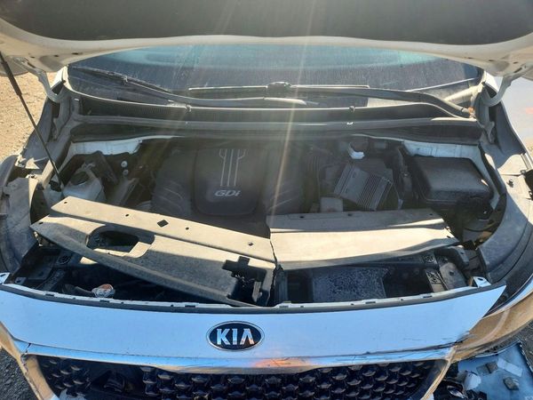 2016 KIA SEDONA EX - Middle level