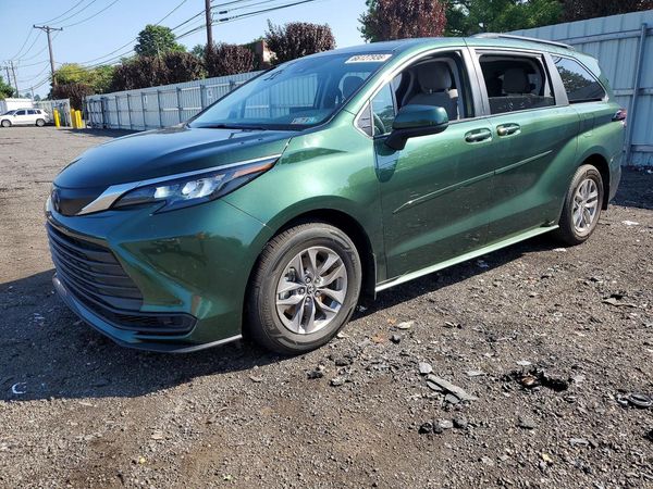 2024 TOYOTA SIENNA — DSFA — Front 3/4