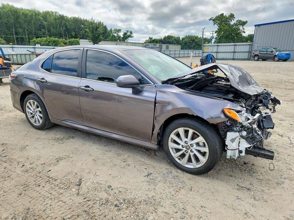 2023 TOYOTA CAMRY LE — Passenger 3/4