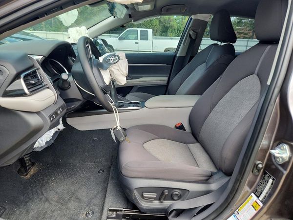 2023 TOYOTA CAMRY LE — DENT