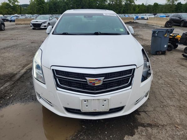 2017 CADILLAC XTS Luxury