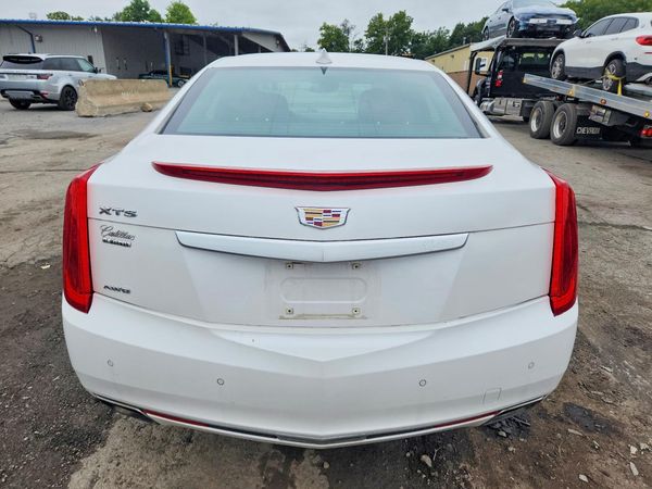 2017 CADILLAC XTS Luxury