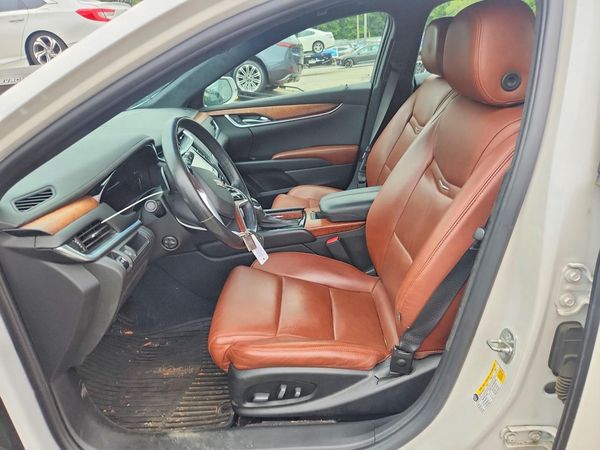 2017 CADILLAC XTS Luxury