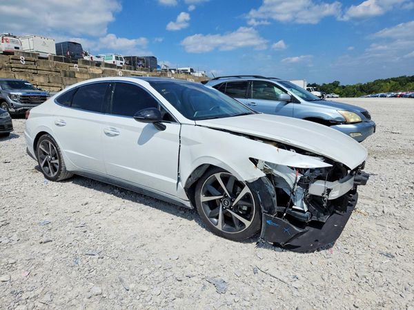 2022 HYUNDAI SONATA SEL Plus — Passenger 3/4