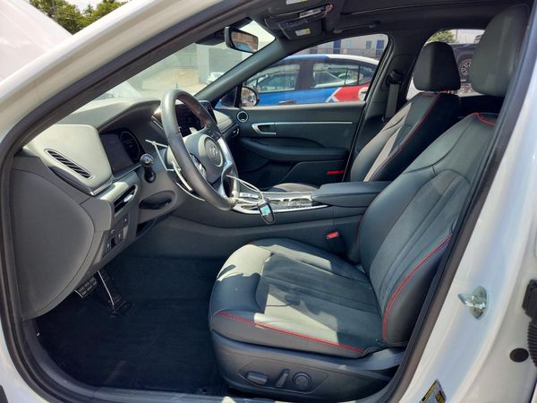 2022 HYUNDAI SONATA SEL Plus — DENT