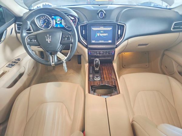 2017 MASERATI GHIBLI Luxury