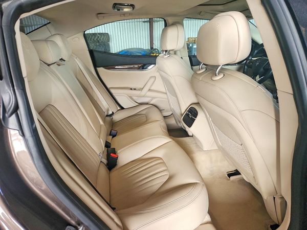 2017 MASERATI GHIBLI Luxury