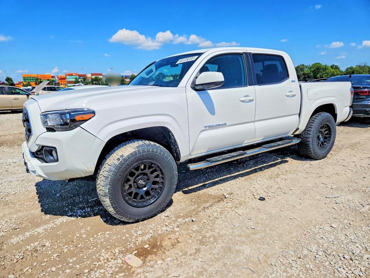 2016 TOYOTA TACOMA