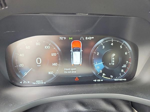 2021 VOLVO XC60