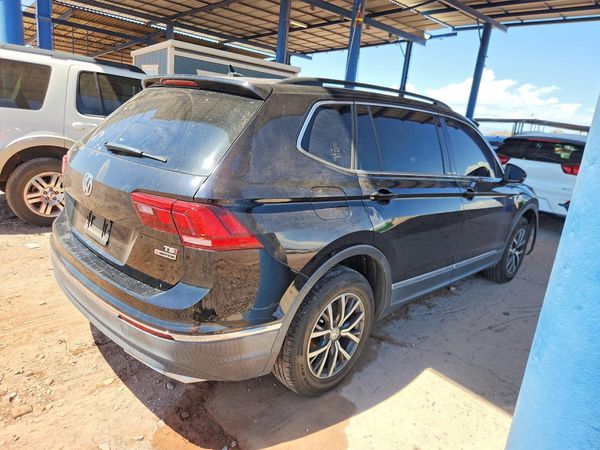 2018 VOLKSWAGEN TIGUAN SE, 4Motion SEL