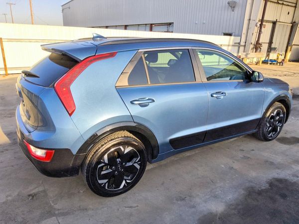 2023 KIA NIRO Wind