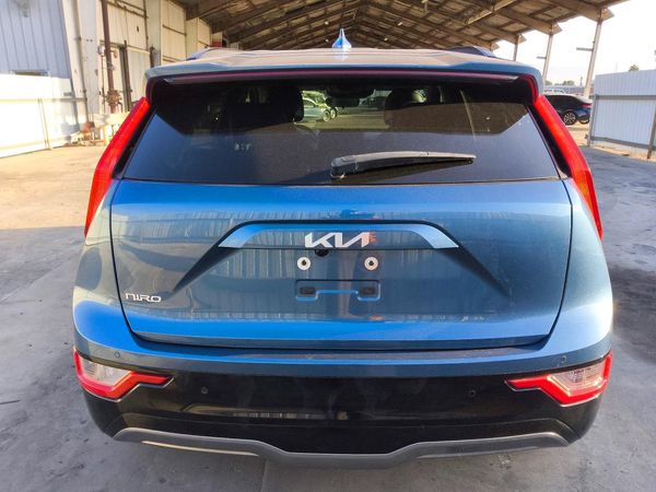 2023 KIA NIRO Wind