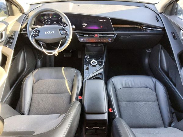 2023 KIA NIRO Wind