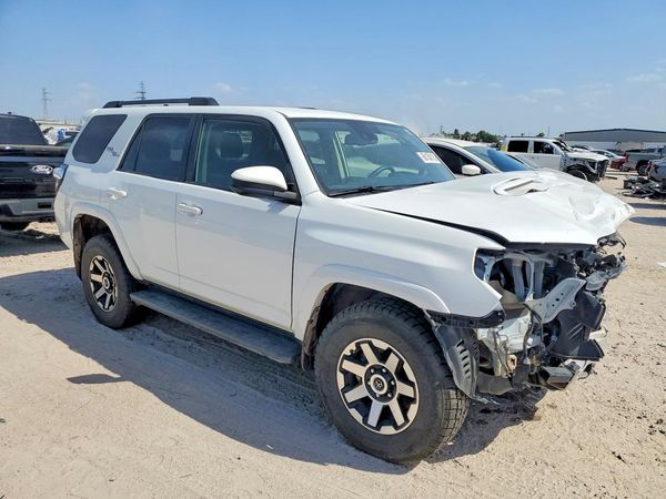 2024 TOYOTA 4RUNNER TRD offroad
