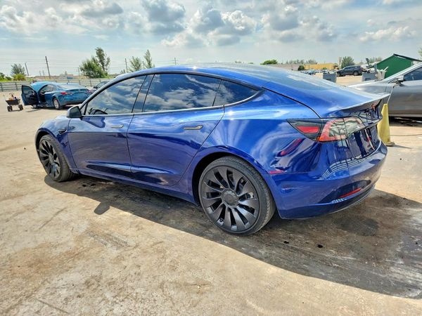2022 TESLA MODEL 3