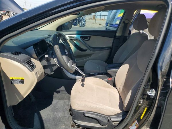 2015 HYUNDAI ELANTRA GLS(Middle)