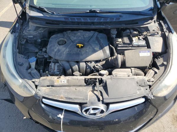 2015 HYUNDAI ELANTRA GLS(Middle)