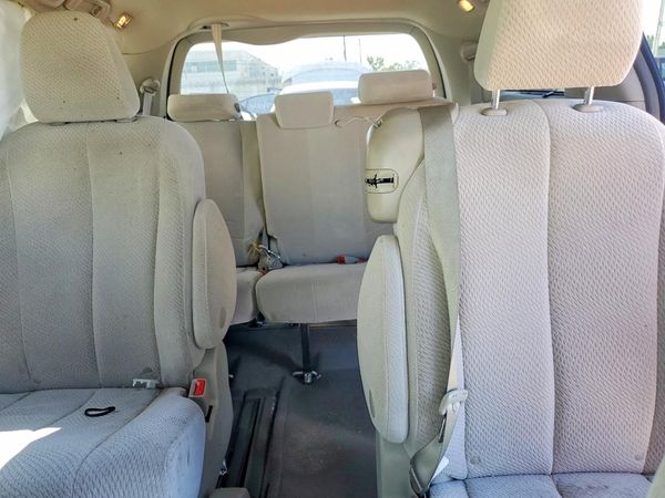 2013 TOYOTA SIENNA