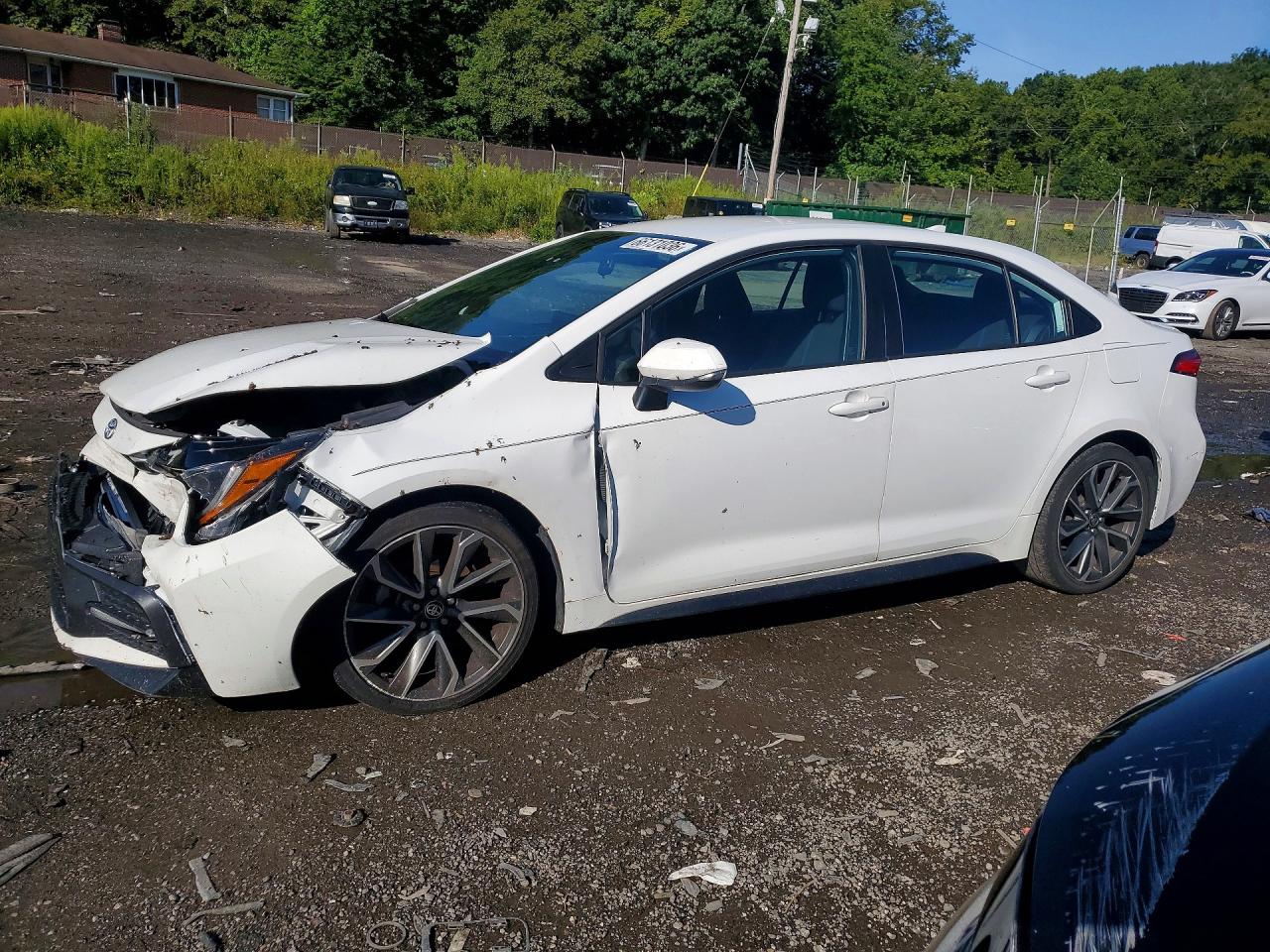 2022 TOYOTA COROLLA SE — Front 3/4