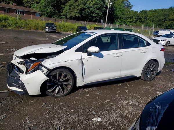 2022 TOYOTA COROLLA SE — Front 3/4