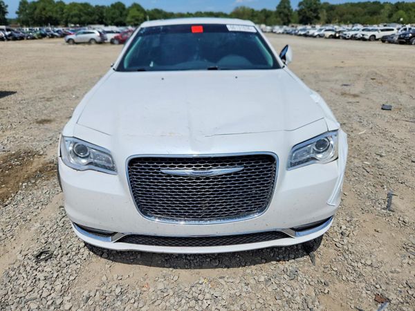 2016 CHRYSLER 300