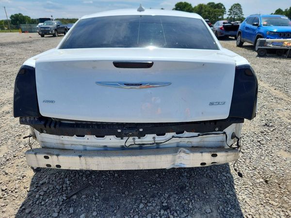 2016 CHRYSLER 300