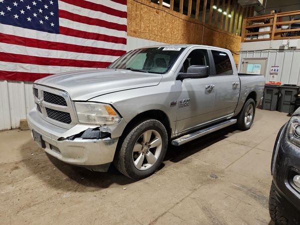 2018 RAM 1500 SLT CREW CAB 4X4