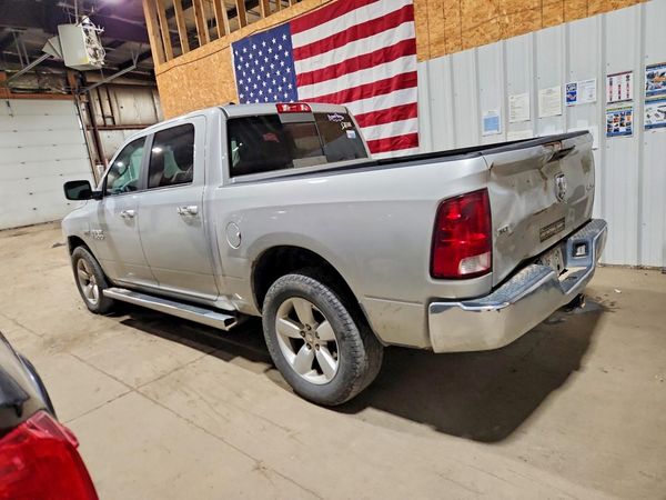 2018 RAM 1500 SLT CREW CAB 4X4
