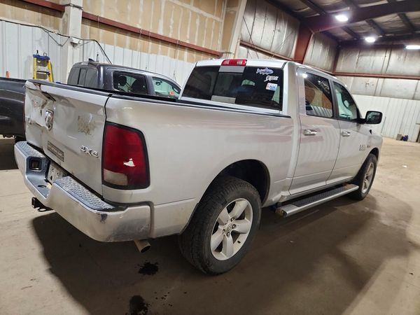 2018 RAM 1500 SLT CREW CAB 4X4
