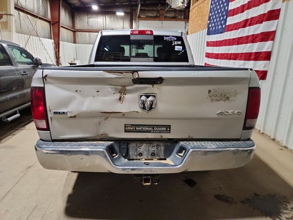 2018 RAM 1500 SLT CREW CAB 4X4