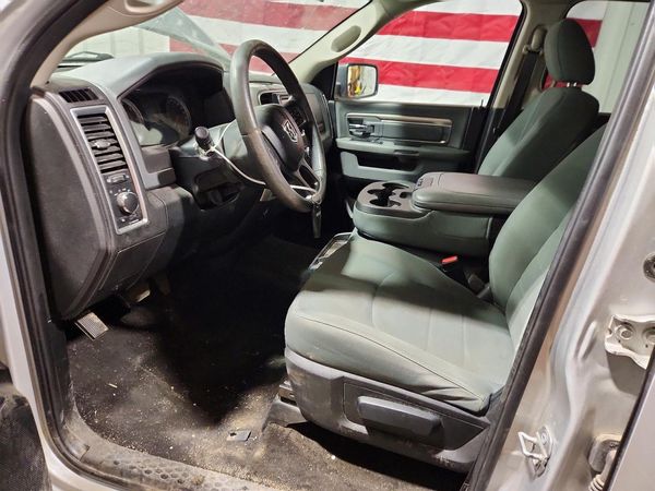 2018 RAM 1500 SLT CREW CAB 4X4