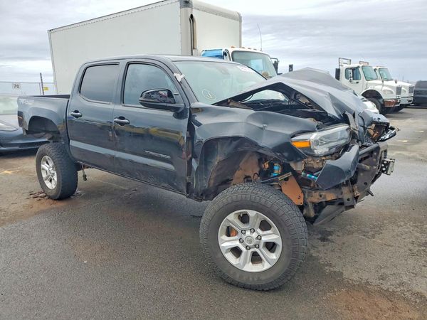 2023 TOYOTA TACOMA SR5 — Passenger 3/4