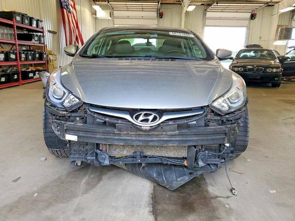 2015 HYUNDAI ELANTRA GLS(Middle)