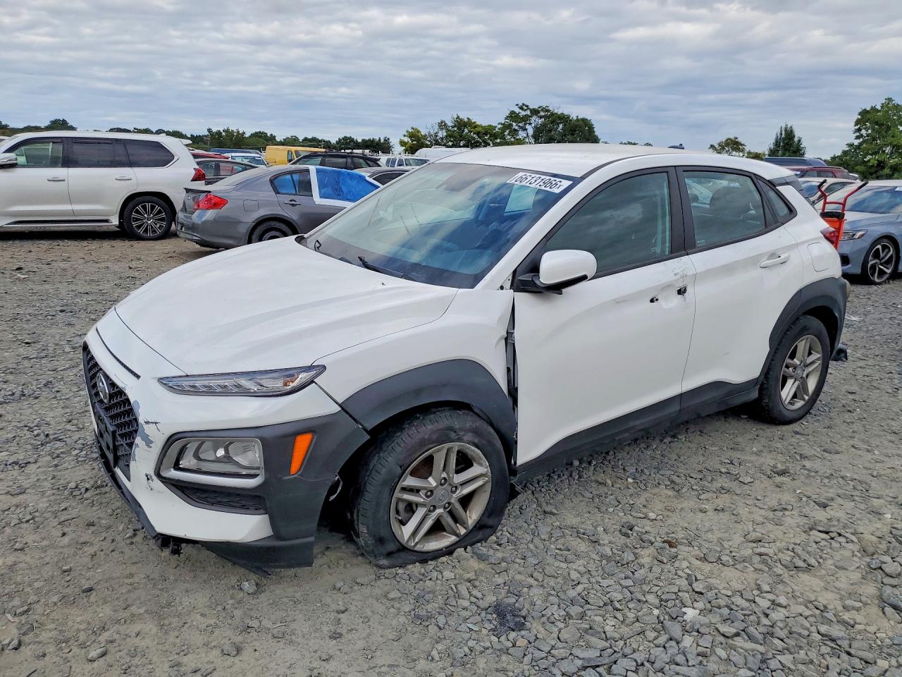 2021 HYUNDAI KONA SE — Front 3/4