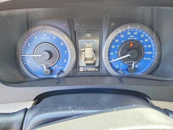 2015 TOYOTA SIENNA