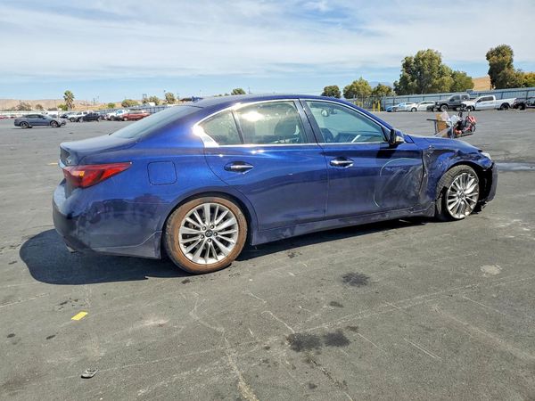 2021 INFINITI Q50 LUXE