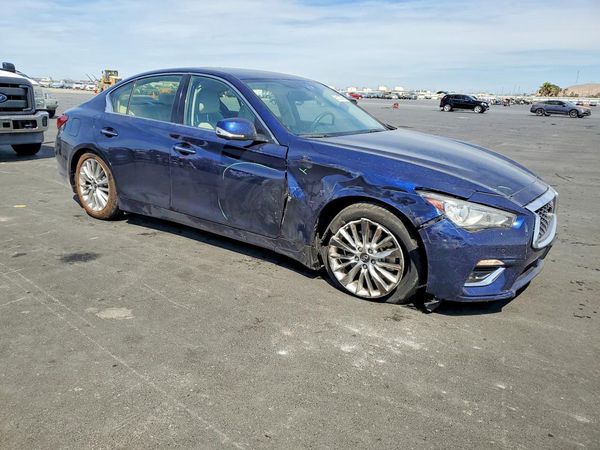 2021 INFINITI Q50 LUXE