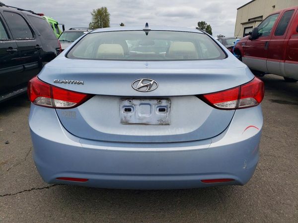 2013 HYUNDAI ELANTRA