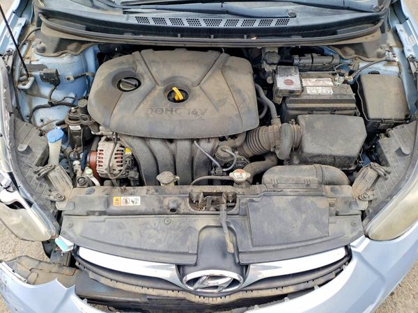 2013 HYUNDAI ELANTRA