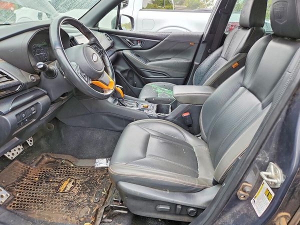 2022 SUBARU FORESTER