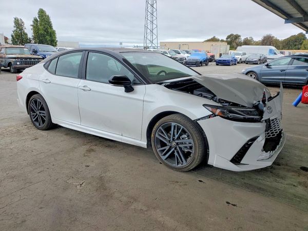 2026 TOYOTA CAMRY