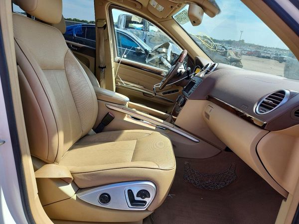 2012 MERCEDES-BENZ GL GL350 BLUETEC 4-MATIC — DENT