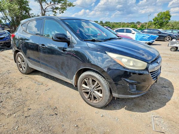 2015 HYUNDAI TUCSON GL (Middle-Low)