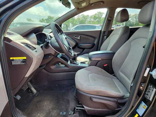 2015 HYUNDAI TUCSON GL (Middle-Low)