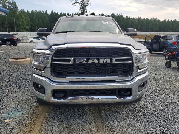2022 RAM 3500 Crew Cab DRW